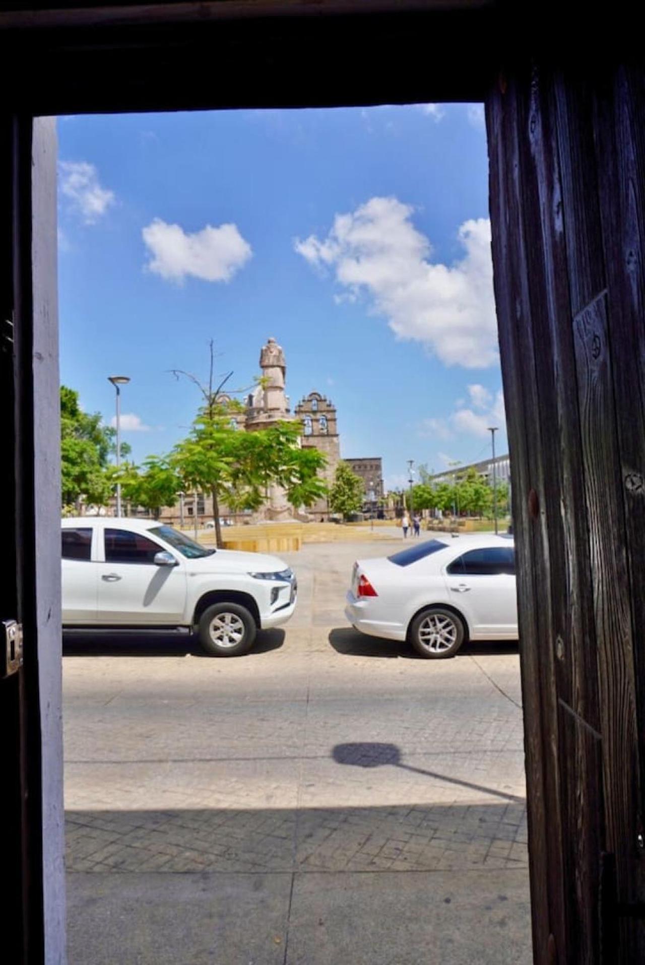 Casona Enfrente Del Santuario 1 * Guadalajara
